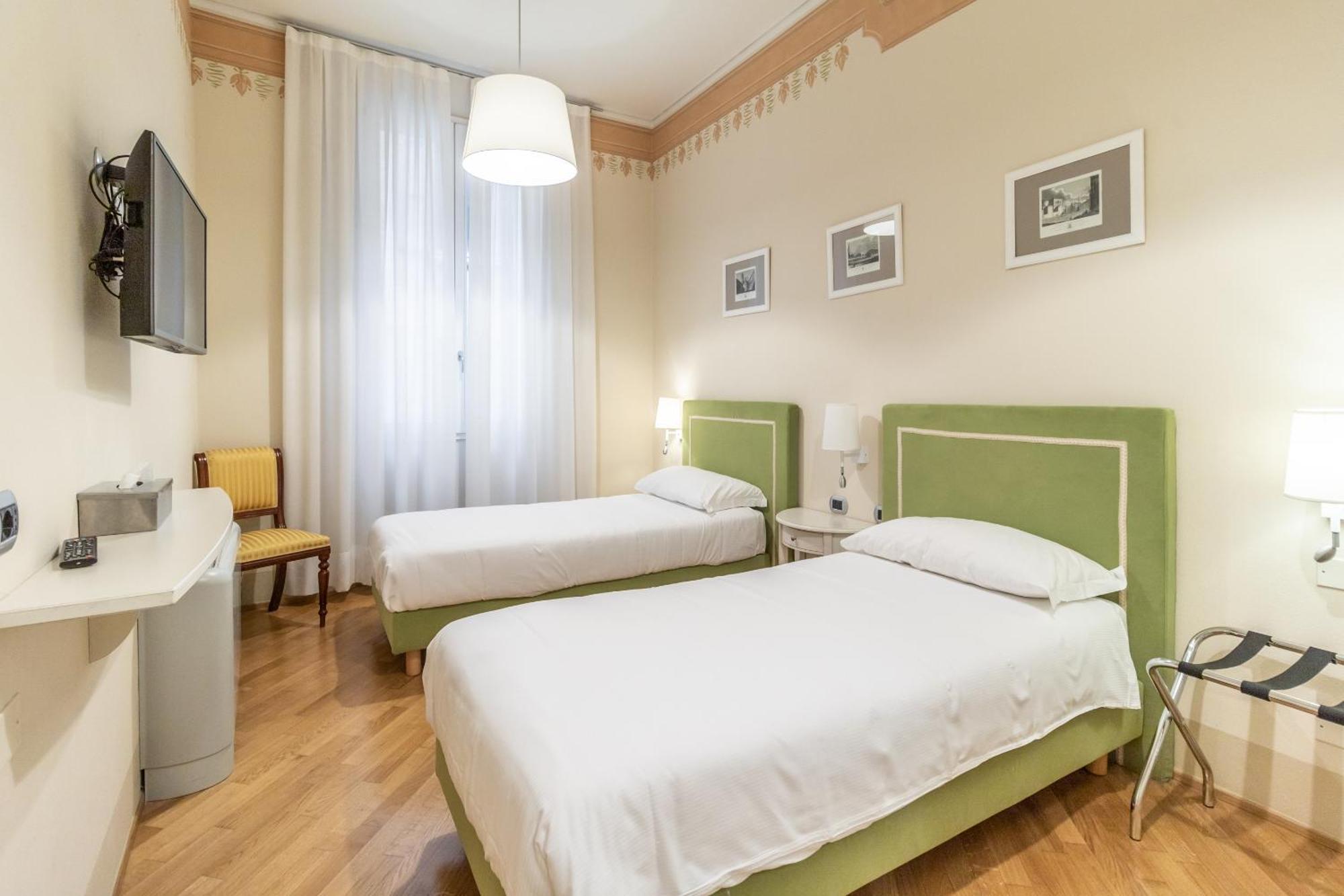 Casa Isolani Luxury Rooms Piazza Maggiore 1 Болонья Экстерьер фото