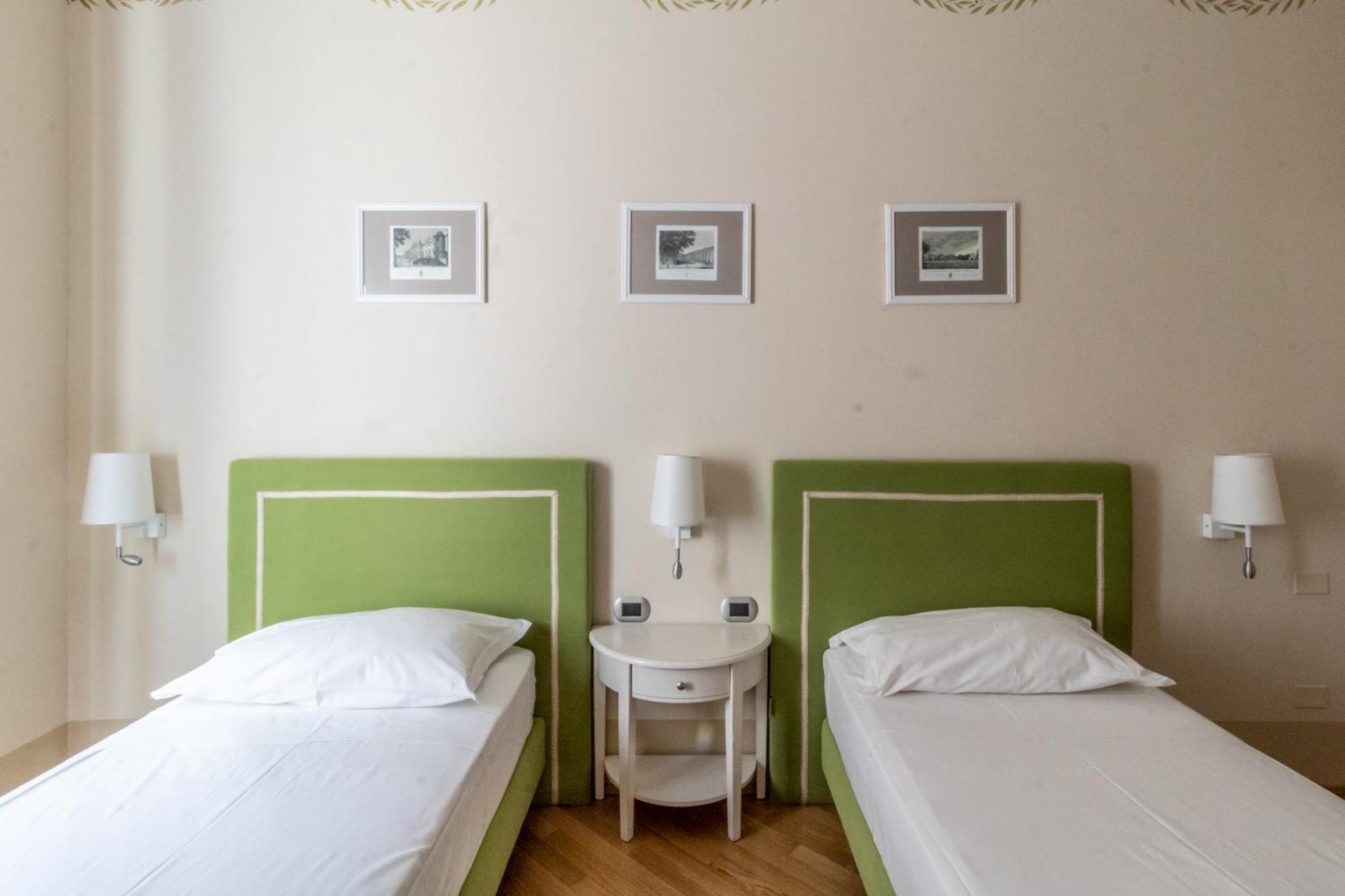 Casa Isolani Luxury Rooms Piazza Maggiore 1 Болонья Экстерьер фото