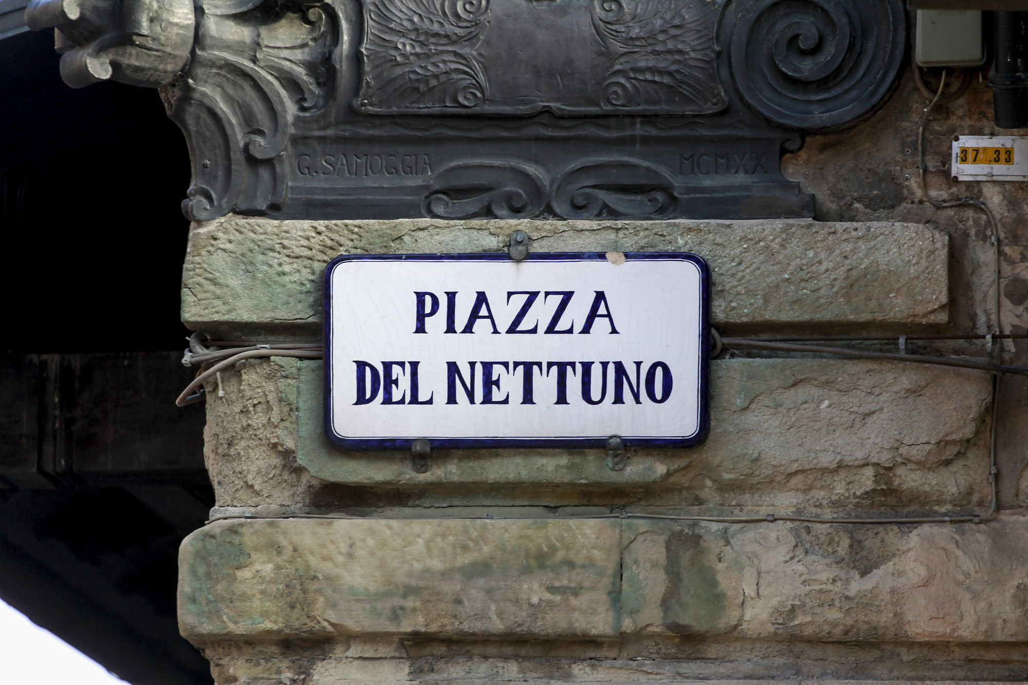 Casa Isolani Luxury Rooms Piazza Maggiore 1 Болонья Экстерьер фото