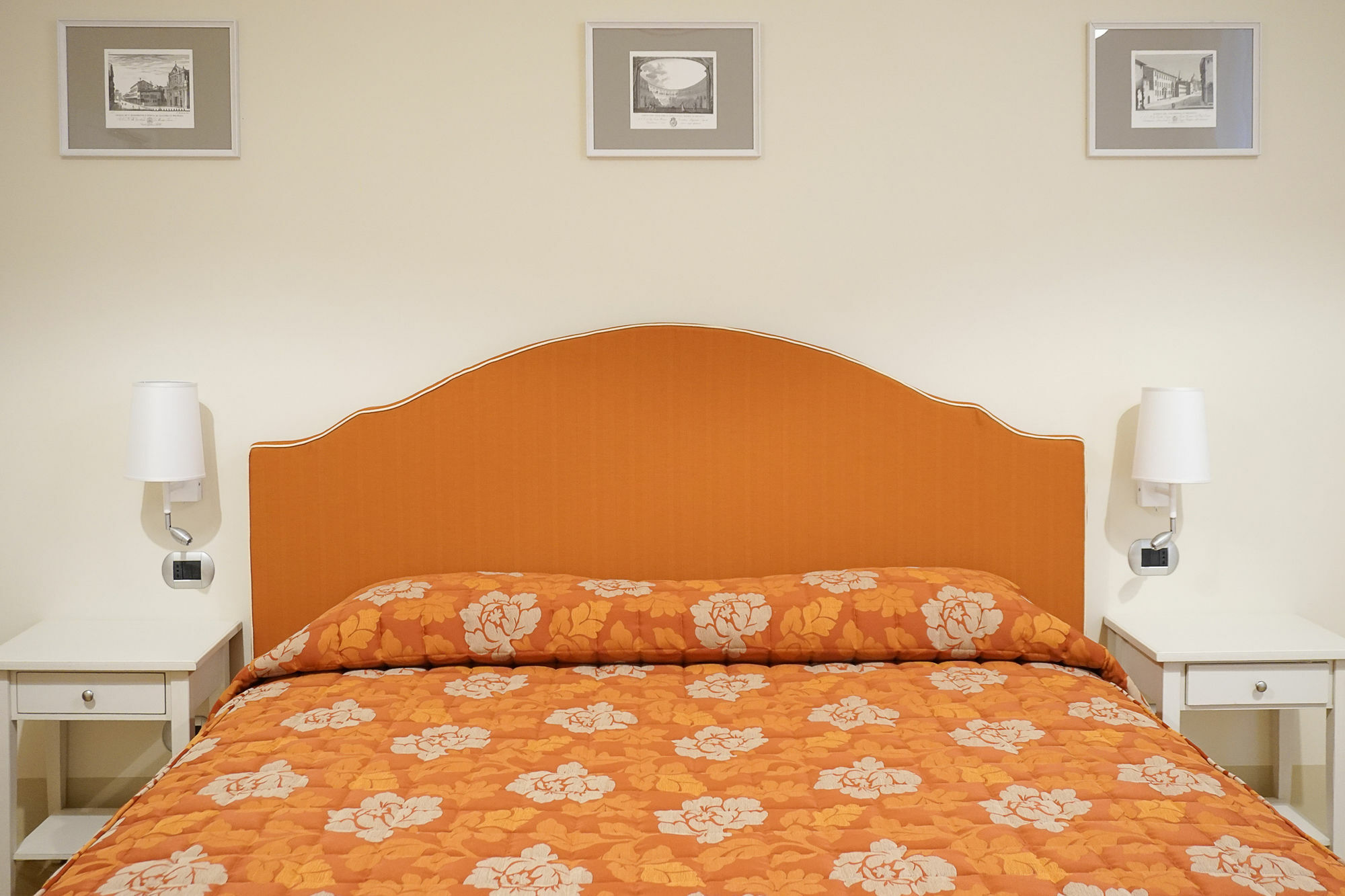 Casa Isolani Luxury Rooms Piazza Maggiore 1 Болонья Экстерьер фото