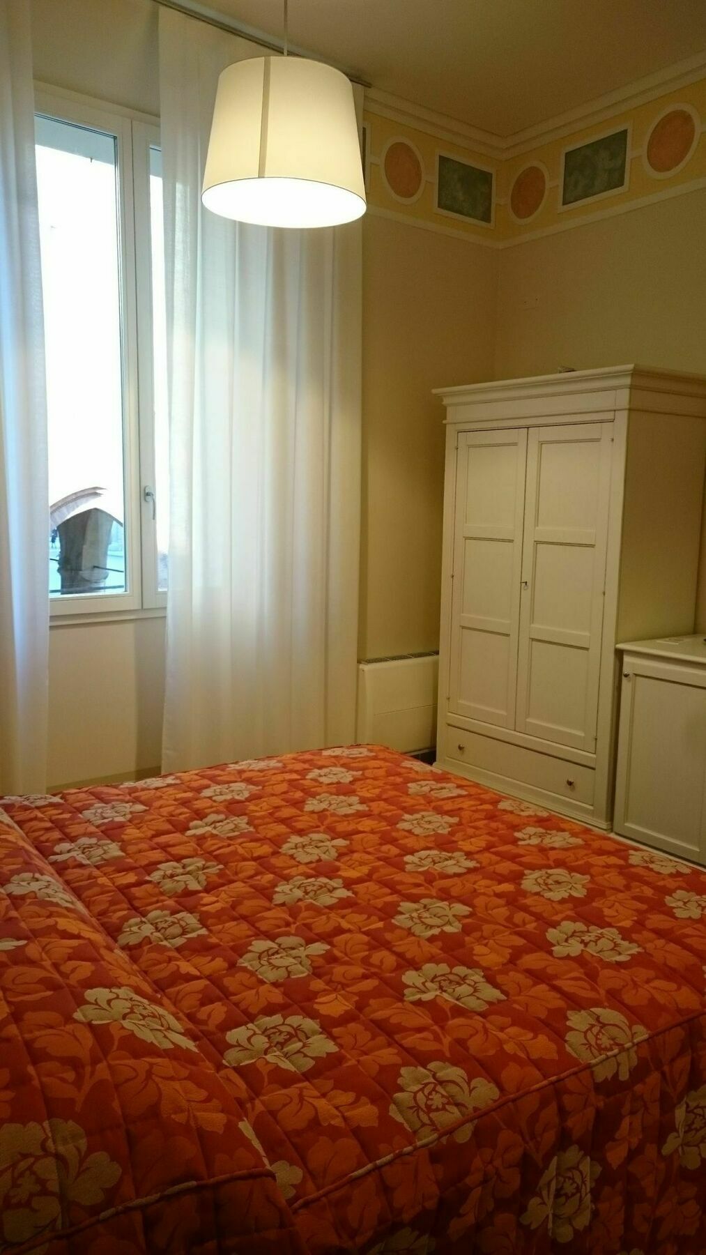 Casa Isolani Luxury Rooms Piazza Maggiore 1 Болонья Экстерьер фото