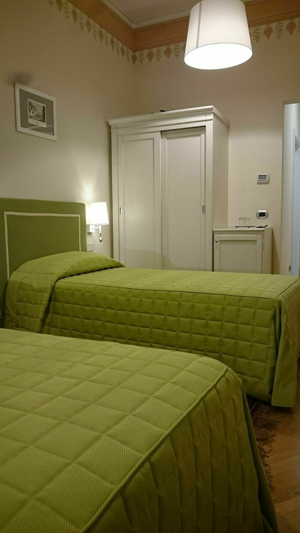 Casa Isolani Luxury Rooms Piazza Maggiore 1 Болонья Экстерьер фото